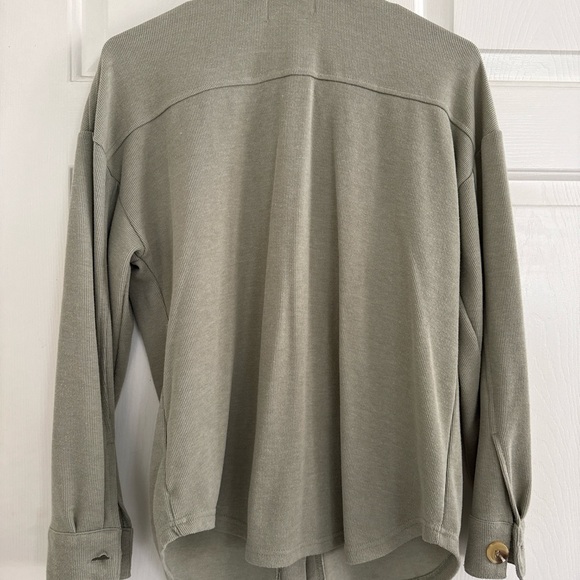 Pinque Sage Green Ribbed Button-Front Shacket — Long Sleeve, Women’s Size Small - Picture 9 of 9